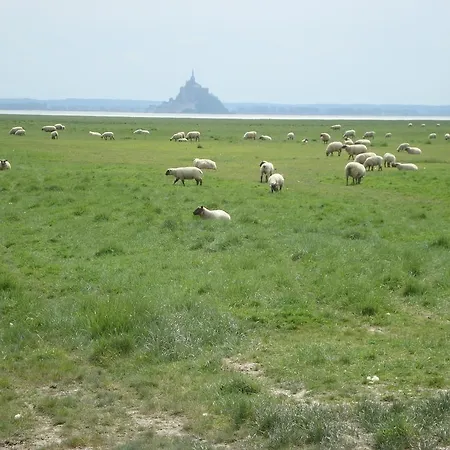 Mont Saint Michel Chalet Dragey-Ronthon