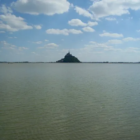 Mont Saint Michel Chalet 木屋