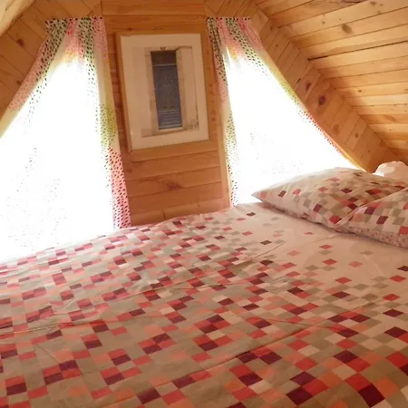 木屋 Mont Saint Michel Chalet